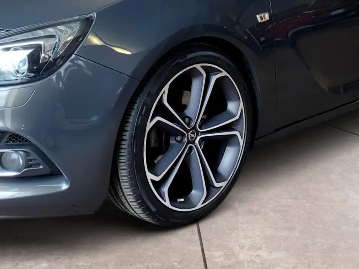 Opel Astra GTC usata a Torino (15)