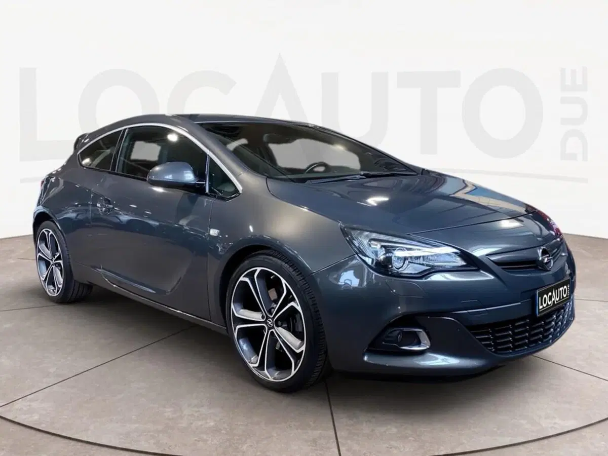Opel Astra GTC usata a Torino (2)