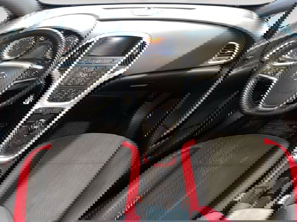 Opel Astra GTC usata a Torino (5)