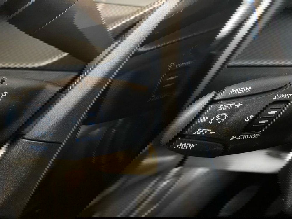 Peugeot 2008 nuova a Torino (14)