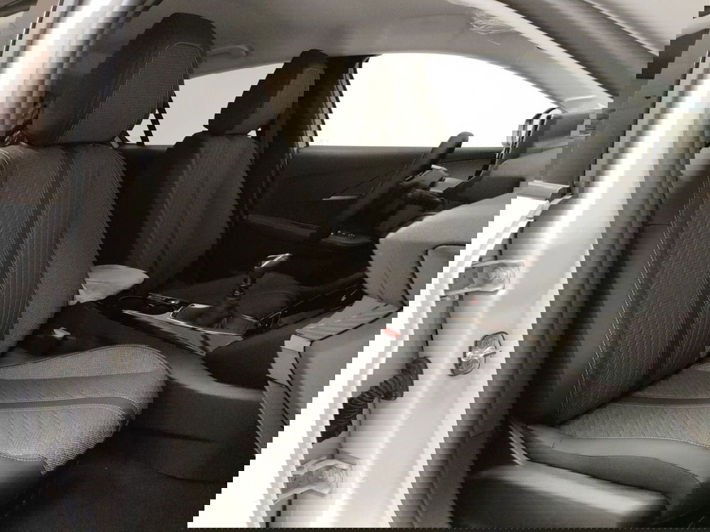 Peugeot 208 nuova a L'Aquila (15)