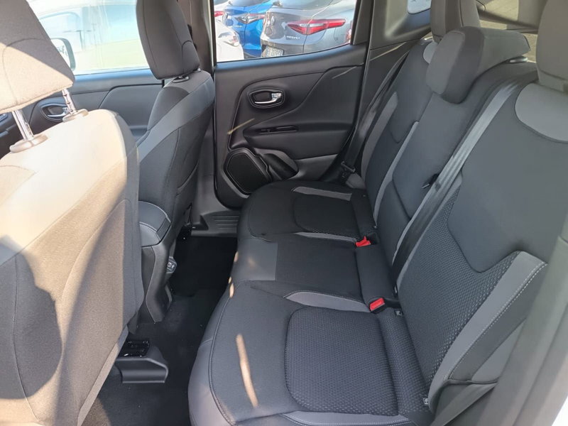 Jeep Renegade nuova a Alessandria (13)