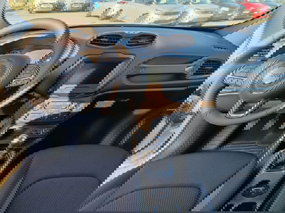 Jeep Renegade nuova a Alessandria (14)