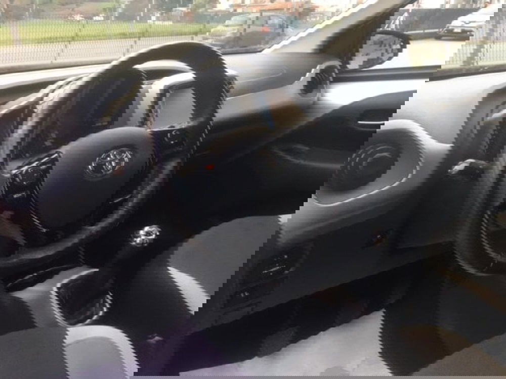 Toyota Aygo usata a Como (7)