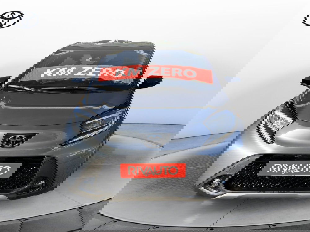 Toyota Aygo X nuova a Como (4)