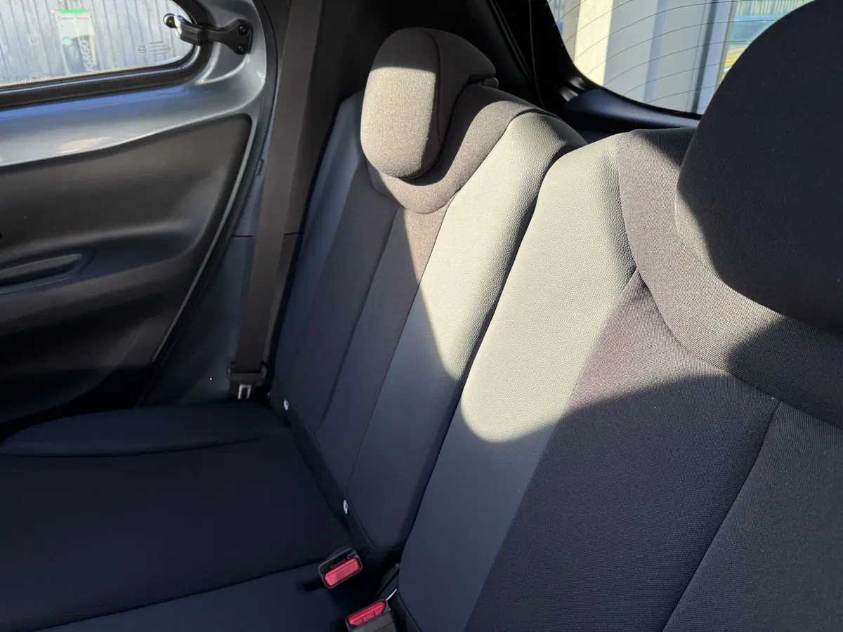 Toyota Aygo X nuova a Como (6)