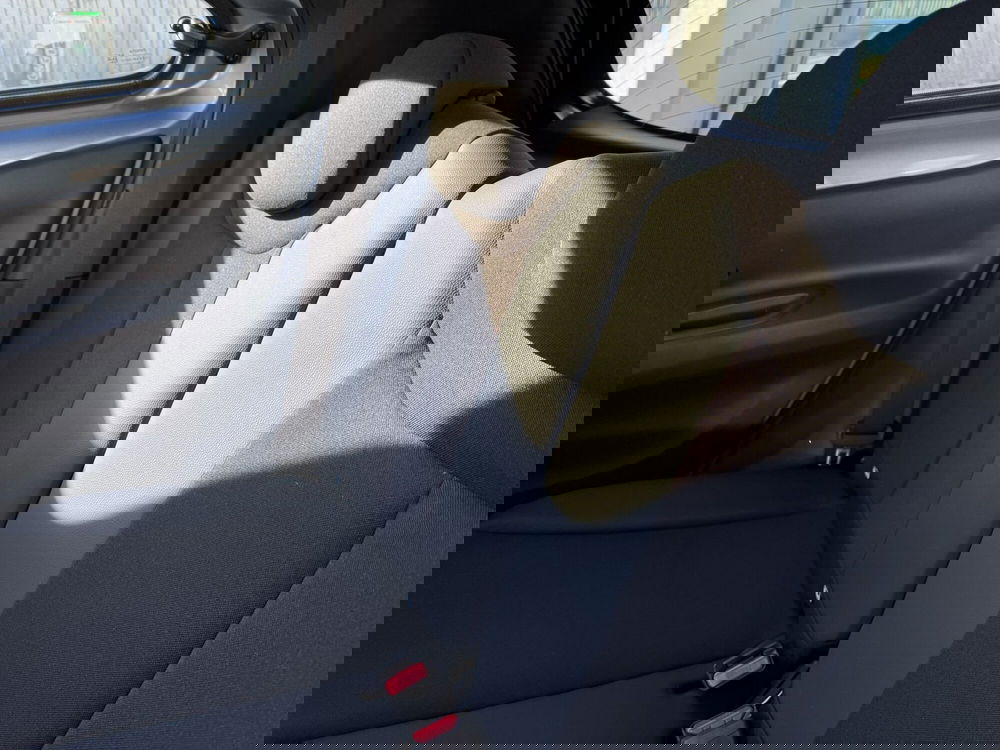 Toyota Aygo X nuova a Como (6)