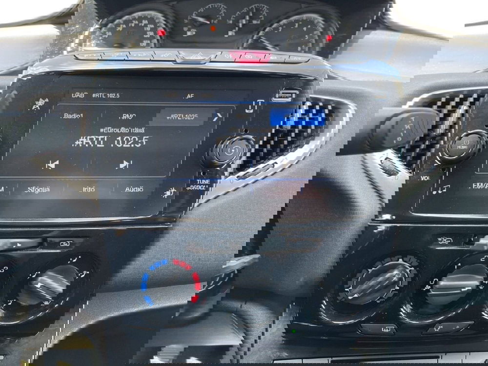 Lancia Ypsilon usata a Torino (13)