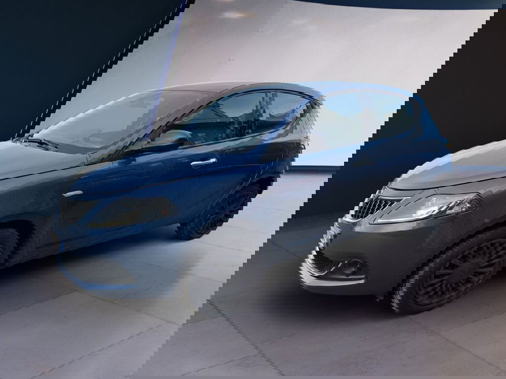 Lancia Ypsilon usata a Torino (2)