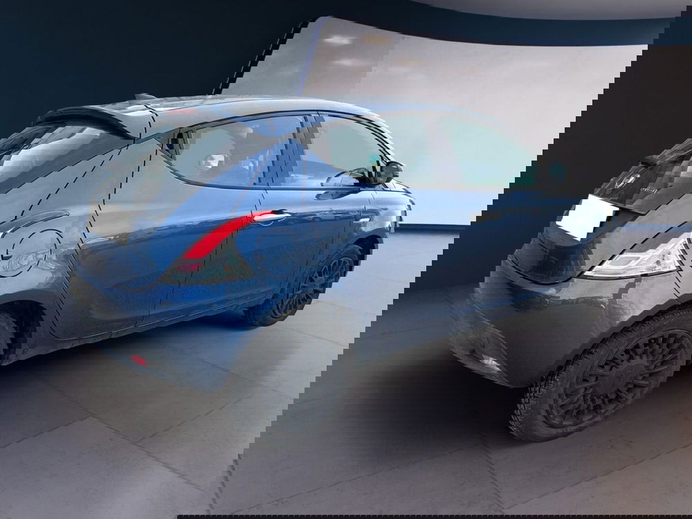 Lancia Ypsilon usata a Torino (4)