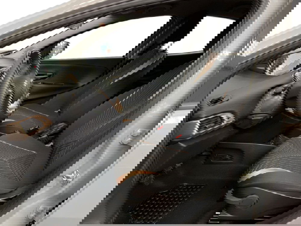 Lancia Ypsilon usata a Torino (10)