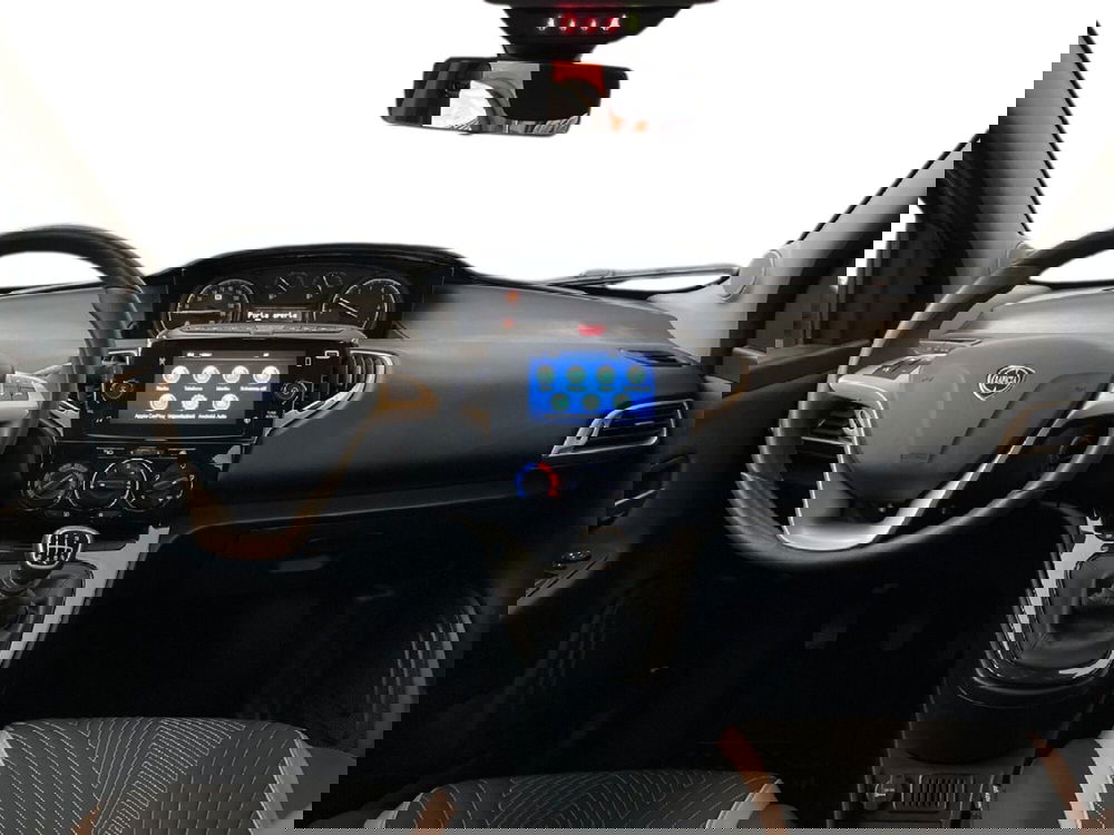 Lancia Ypsilon usata a Torino (11)