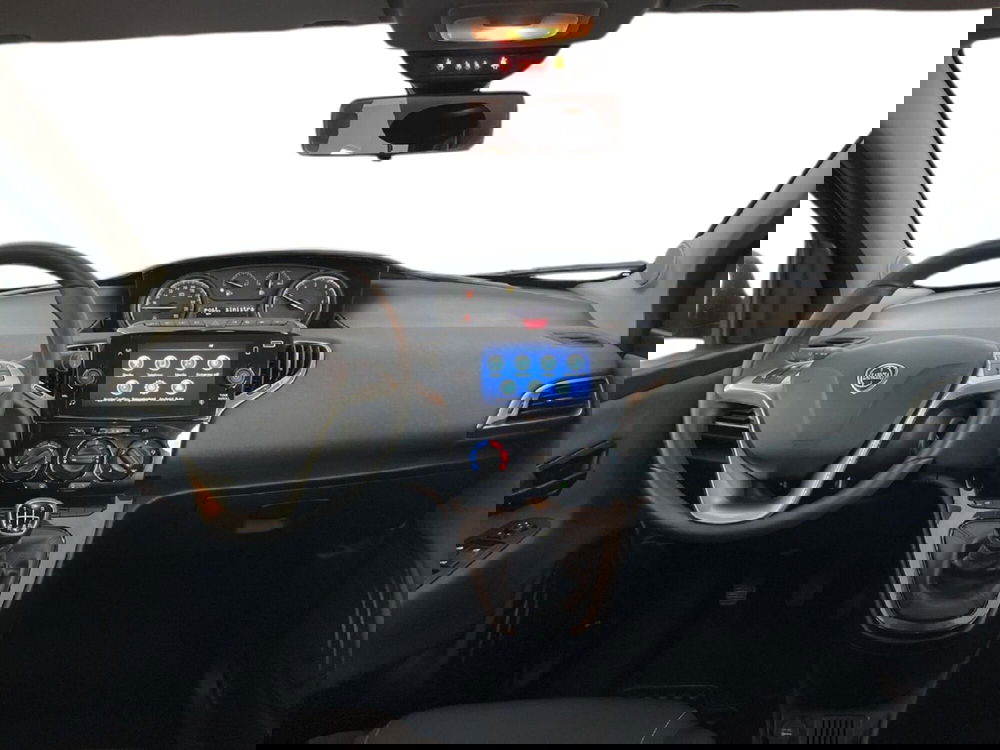 Lancia Ypsilon usata a Torino (4)