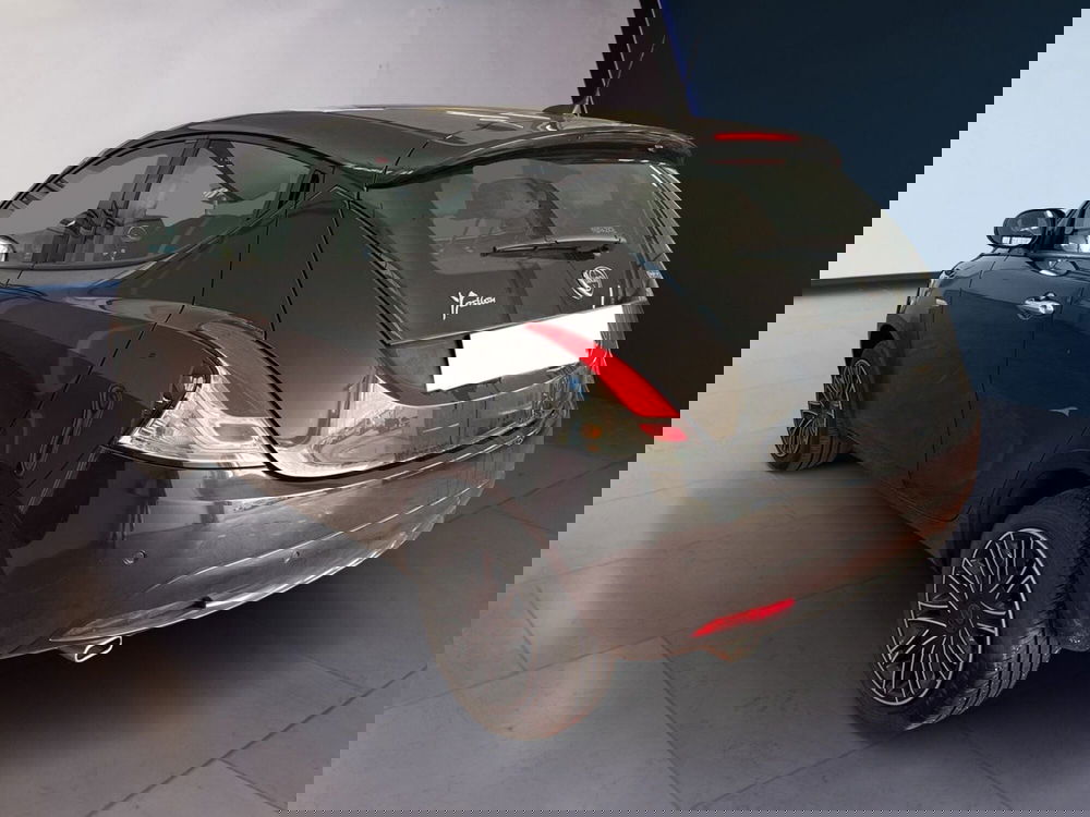 Lancia Ypsilon usata a Torino (2)