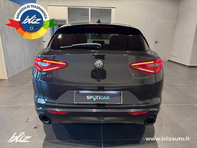 Alfa Romeo Stelvio usata a Udine (4)