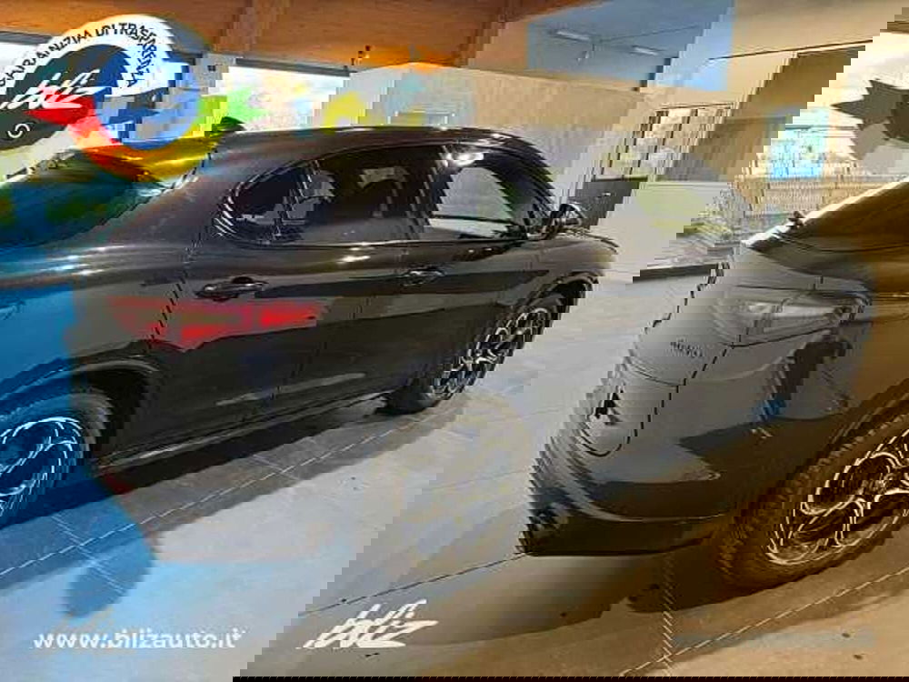 Alfa Romeo Stelvio usata a Udine (5)