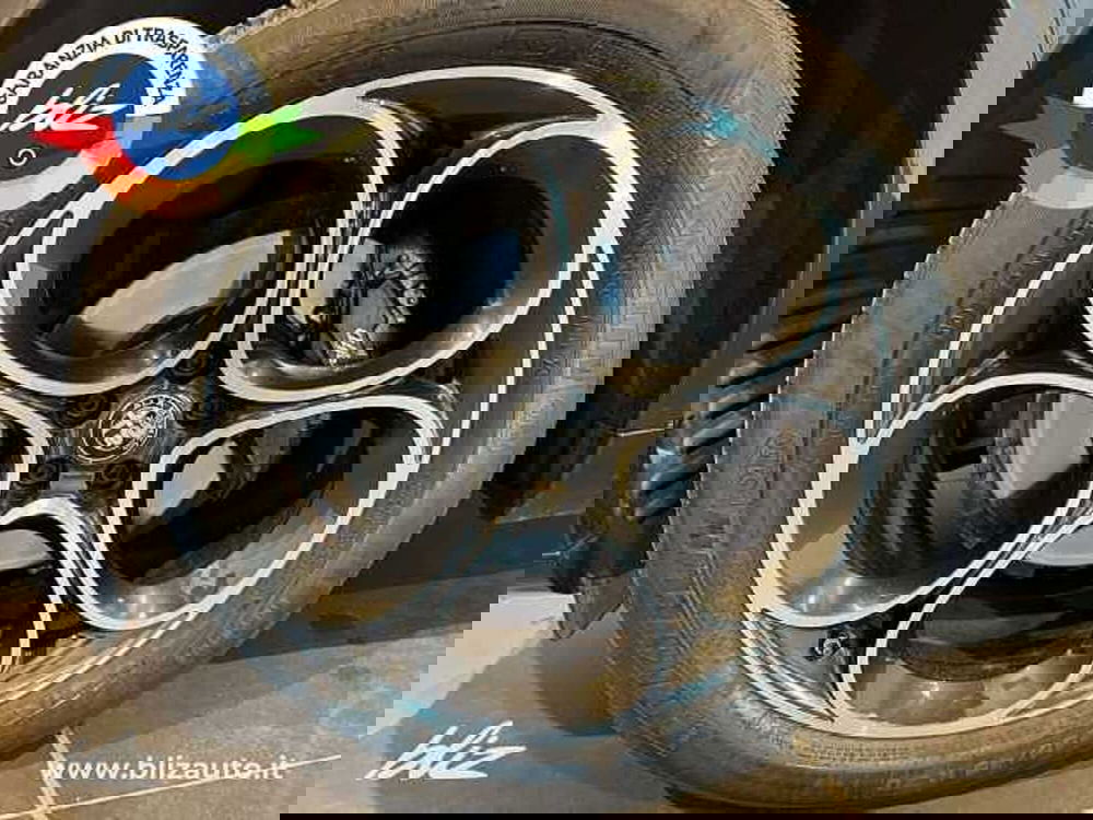 Alfa Romeo Stelvio usata a Udine (9)