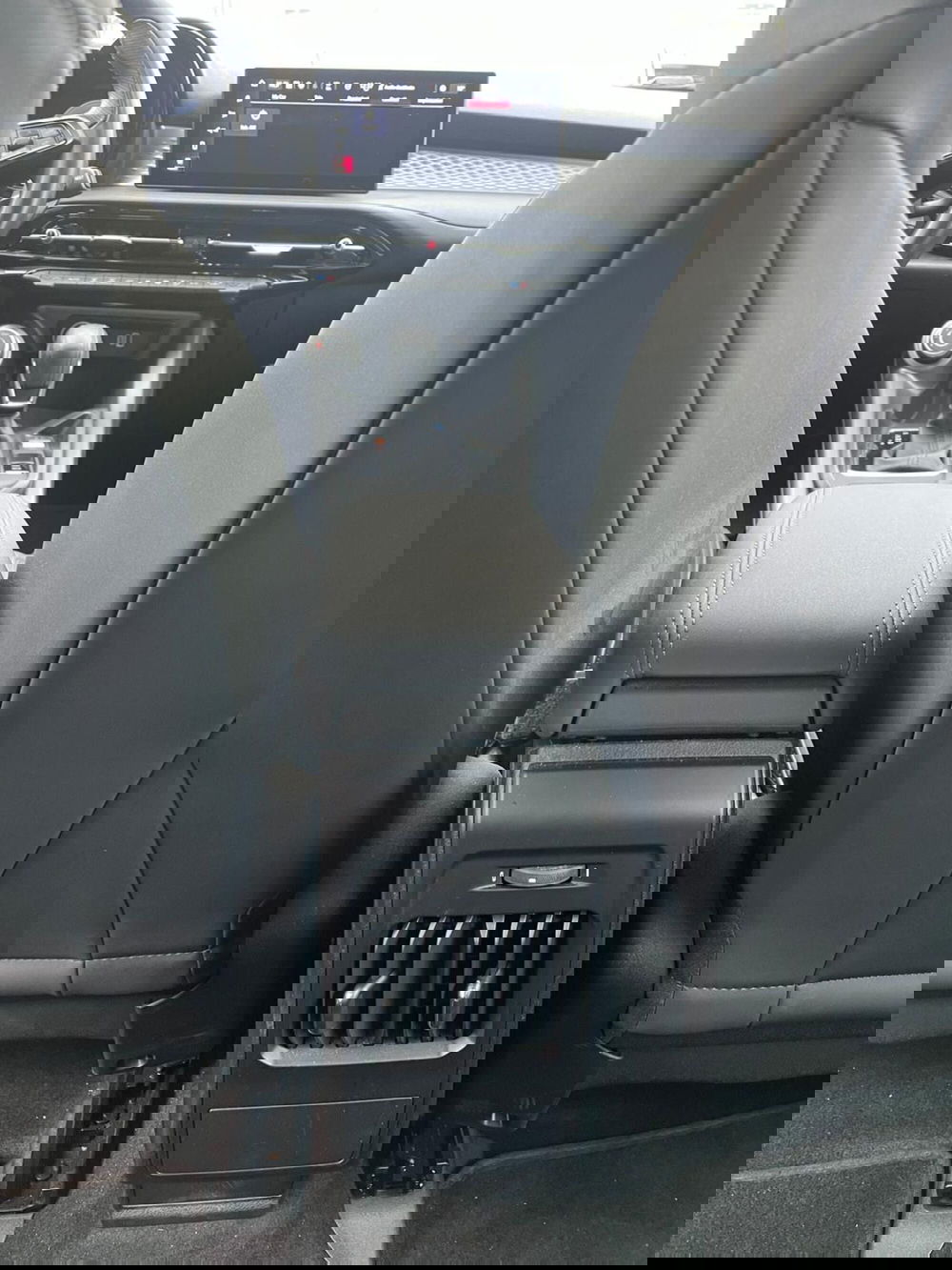 Alfa Romeo Tonale usata a Milano (18)