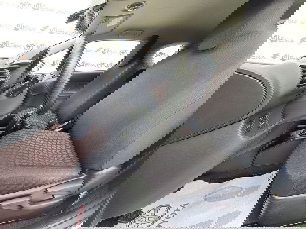 Toyota iQ usata a Cagliari (7)