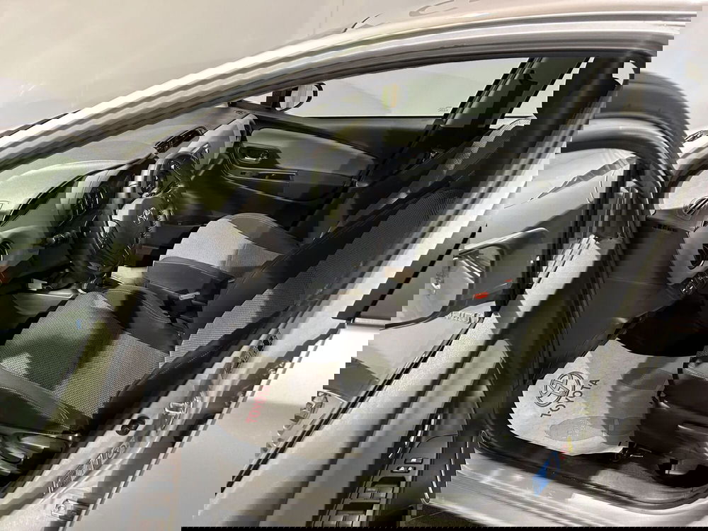 Toyota Yaris usata a Milano (12)