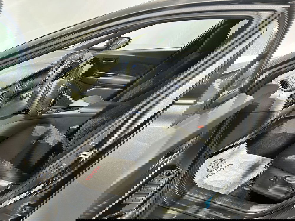 Toyota Toyota C-HR usata a Milano (12)