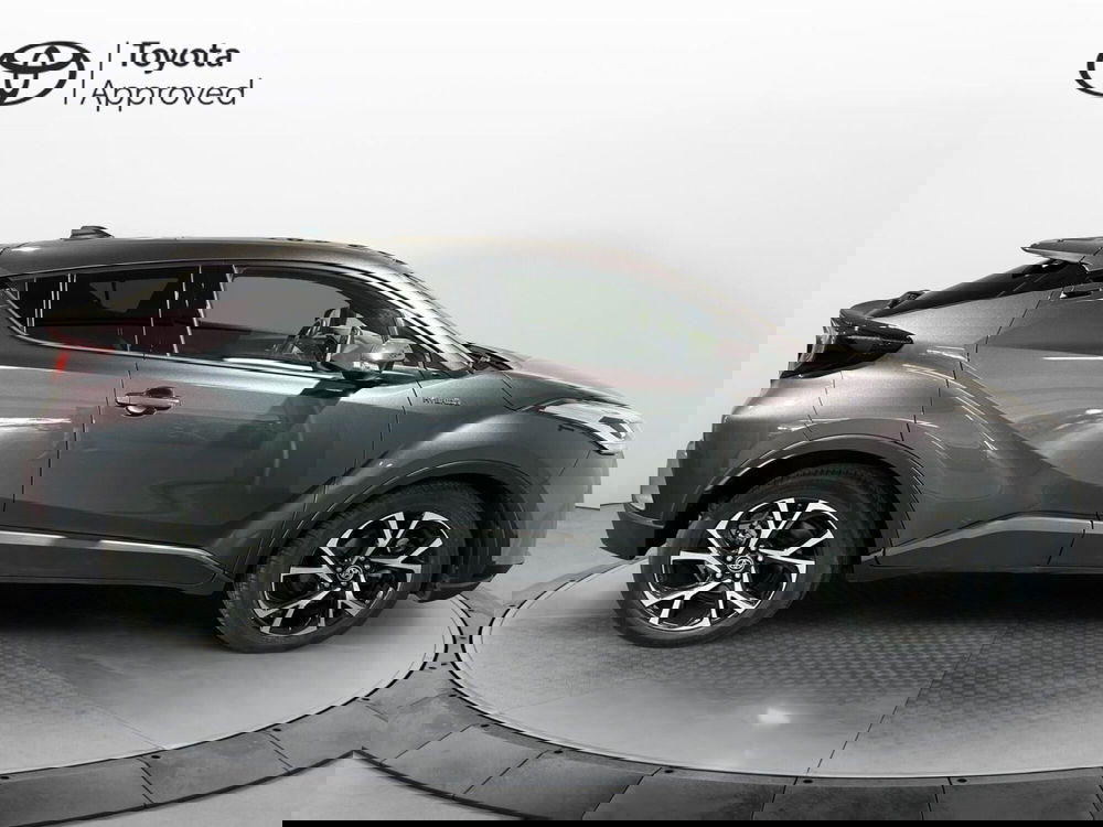 Toyota Toyota C-HR usata a Milano (14)