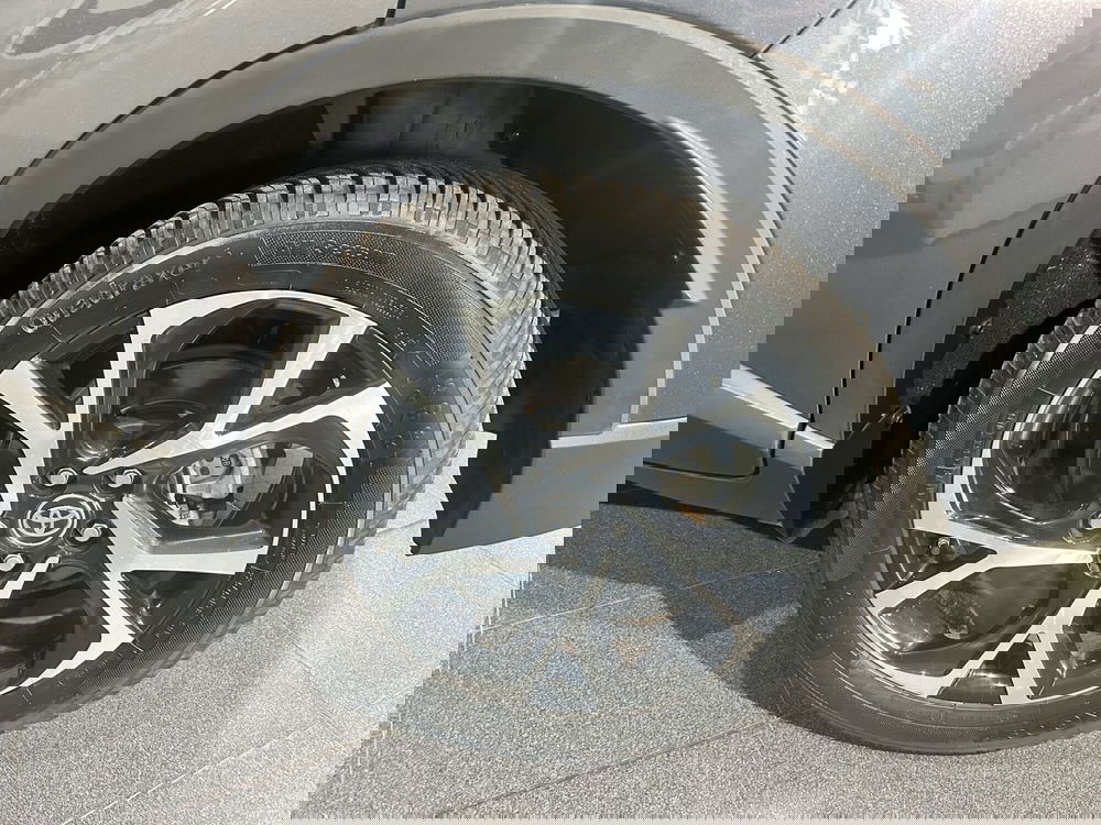 Toyota Toyota C-HR usata a Milano (15)