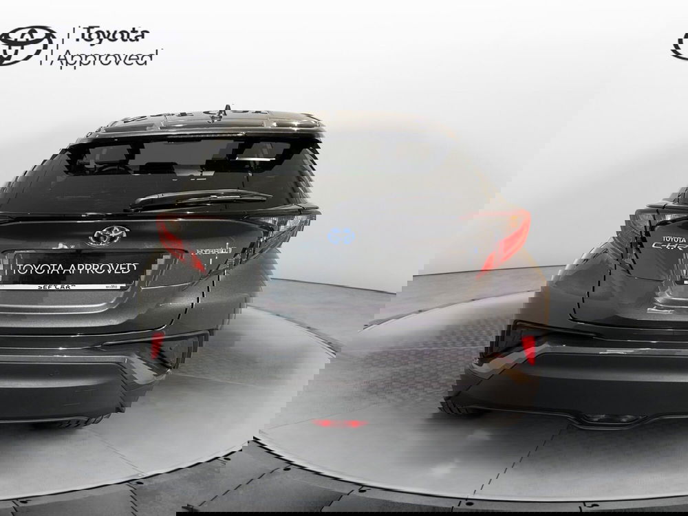 Toyota Toyota C-HR usata a Milano (4)