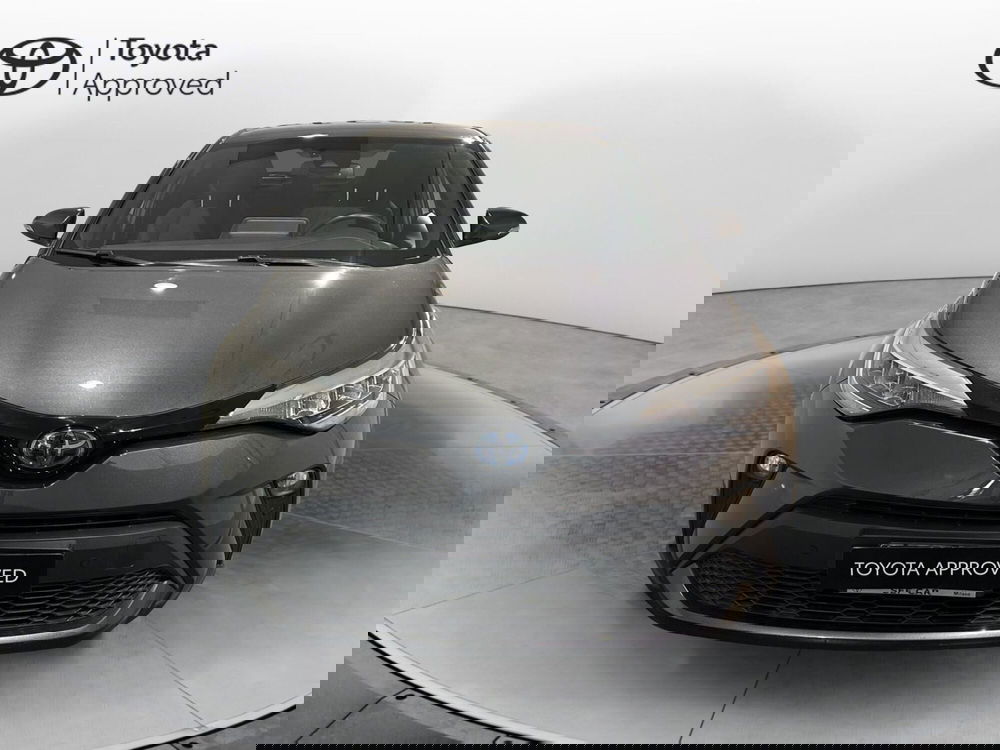 Toyota Toyota C-HR usata a Milano (5)