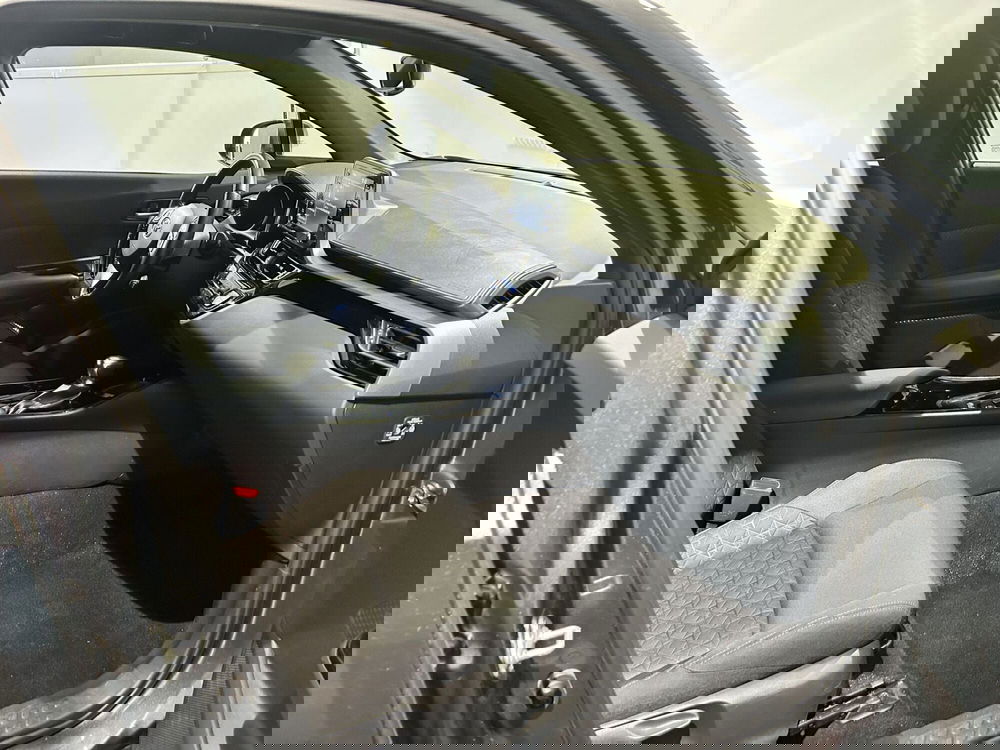 Toyota Toyota C-HR usata a Milano (6)