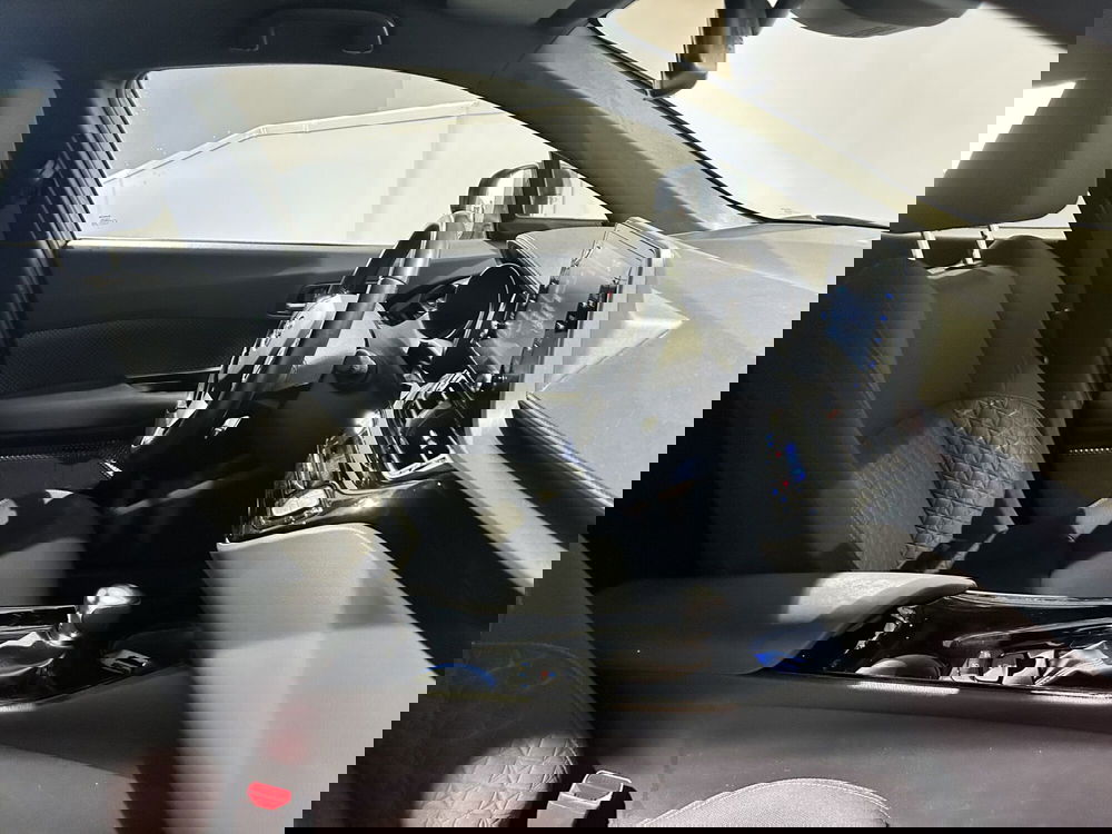 Toyota Toyota C-HR usata a Milano (7)