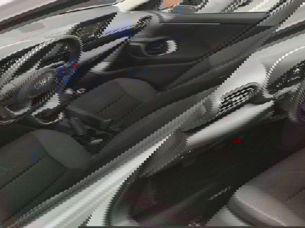 Toyota Yaris usata a Milano (11)