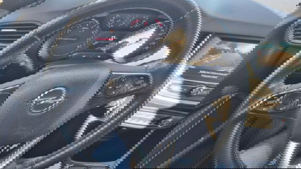 Opel Crossland usata a Savona (11)