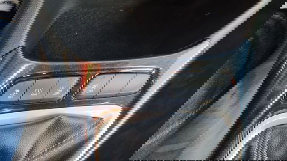 Opel Crossland usata a Savona (9)