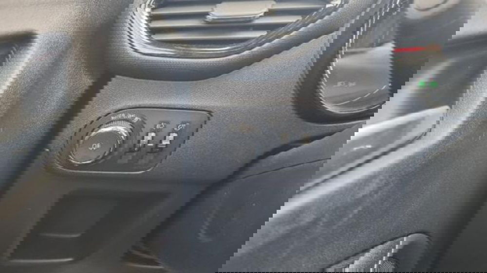 Opel Crossland usata a Savona (14)