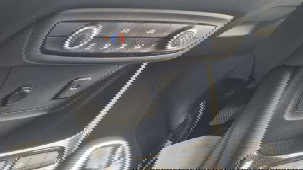 Opel Crossland usata a Savona (9)