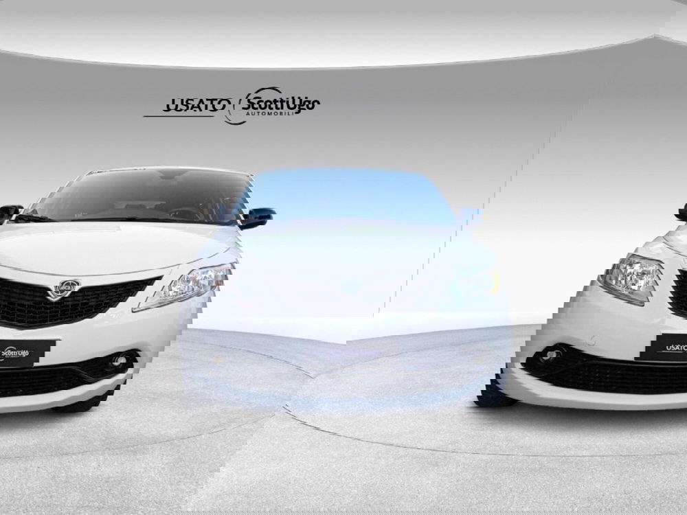 Lancia Ypsilon usata a Siena (3)