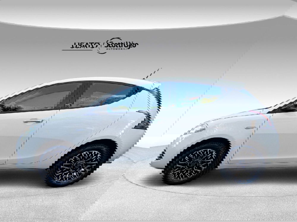 Lancia Ypsilon usata a Siena (5)