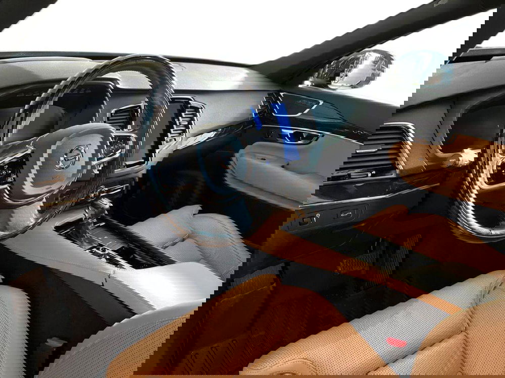 Volvo XC90 usata a Taranto (10)