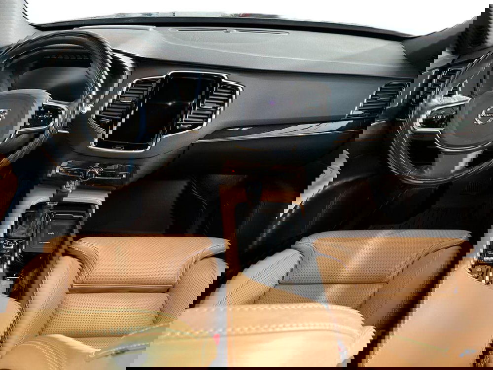 Volvo XC90 usata a Taranto (8)