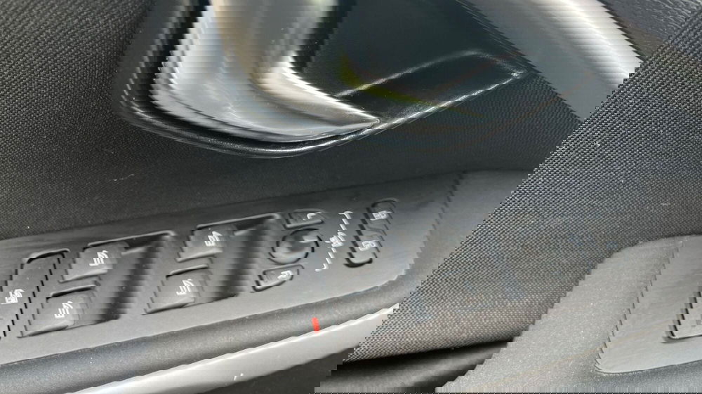 Volvo V40 usata a Parma (17)