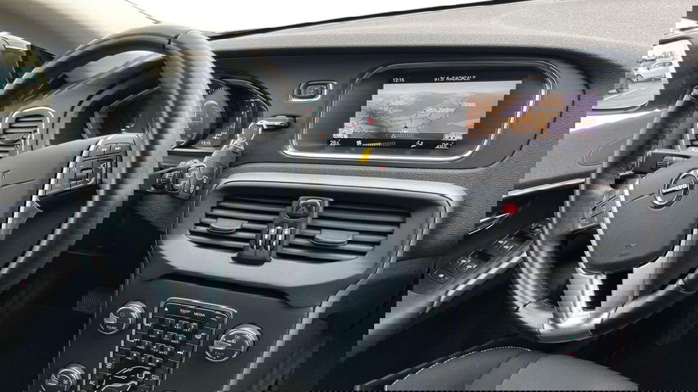 Volvo V40 usata a Parma (9)