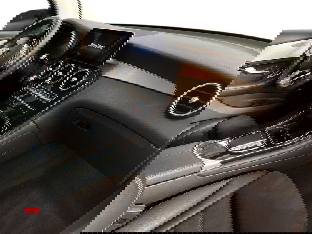 Mercedes-Benz GLC SUV usata a Bari (9)