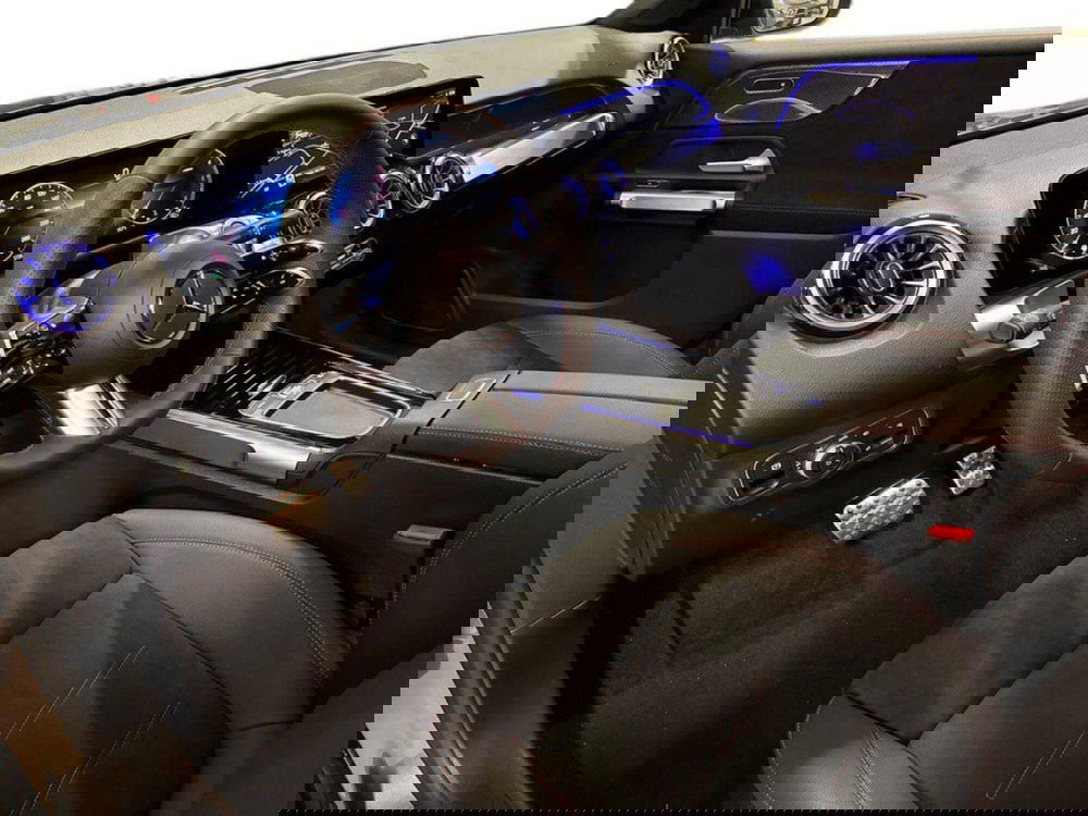 Mercedes-Benz GLB nuova a Rimini (16)