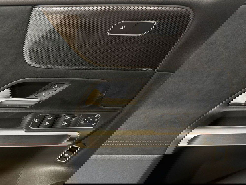 Mercedes-Benz GLB nuova a Rimini (17)