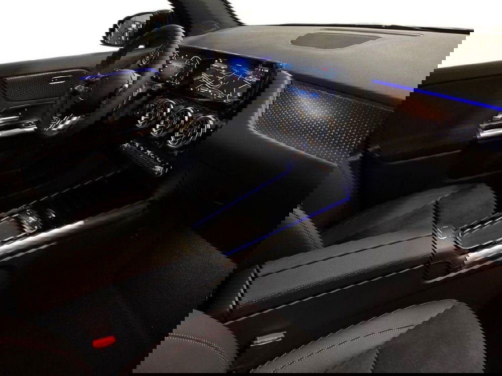 Mercedes-Benz GLA SUV nuova a Rimini (13)