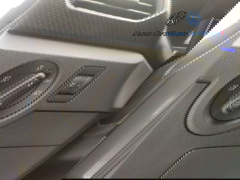 Volkswagen T-Cross usata a Avellino (14)