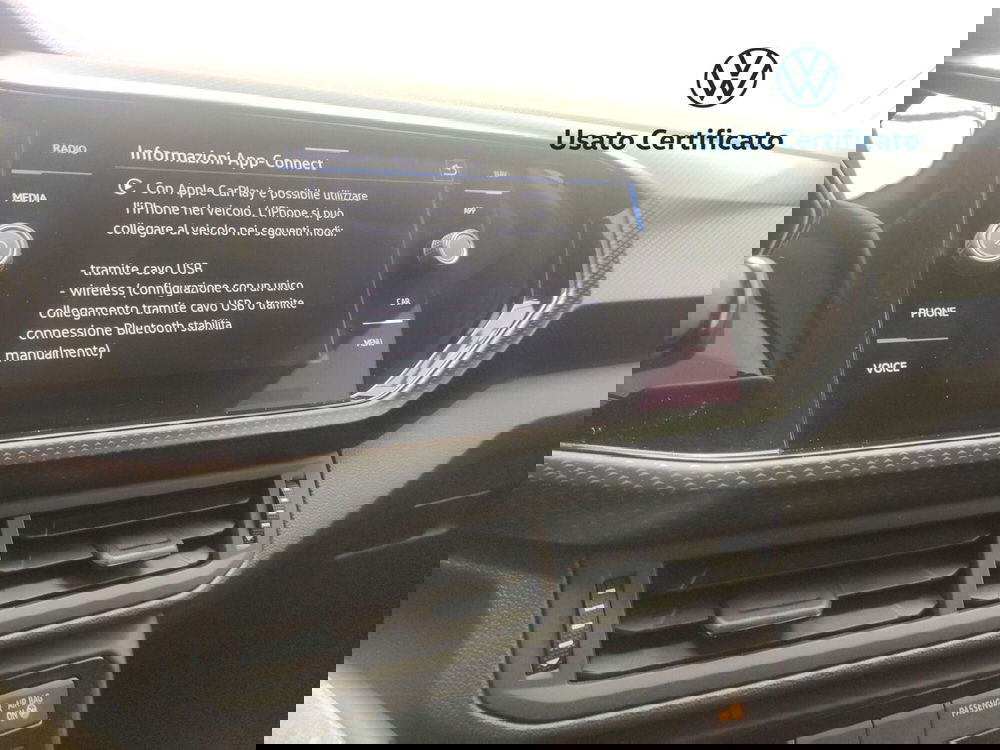 Volkswagen T-Cross usata a Avellino (18)