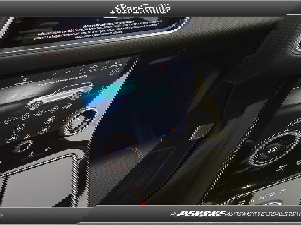 Land Rover Range Rover Velar usata a Ferrara (12)