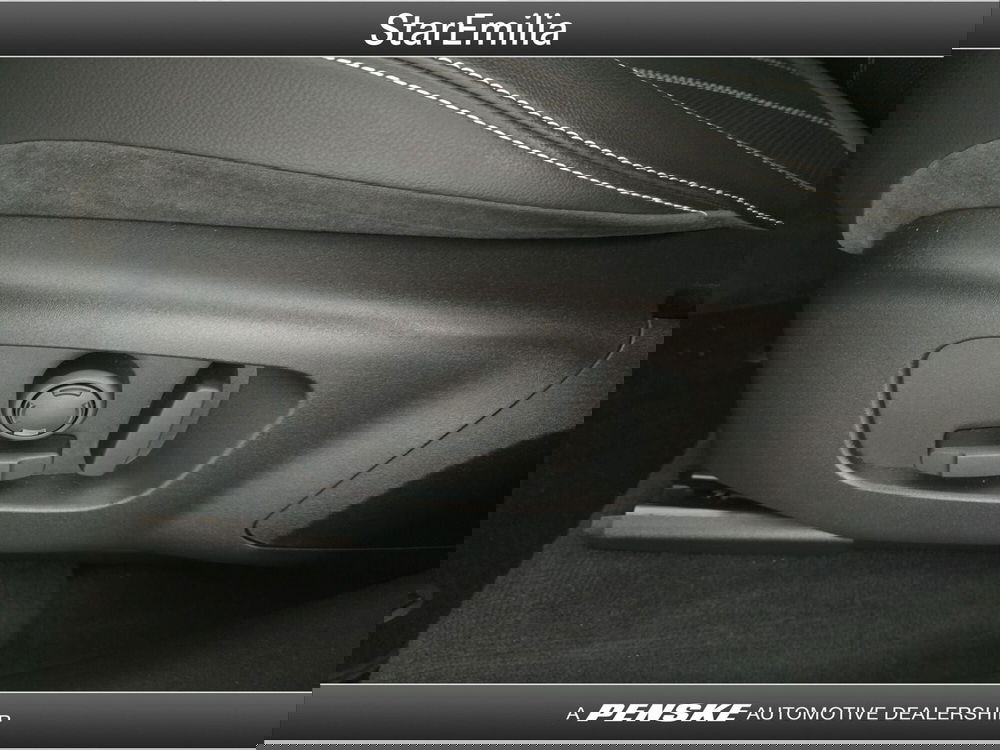 Land Rover Range Rover Velar usata a Ferrara (13)